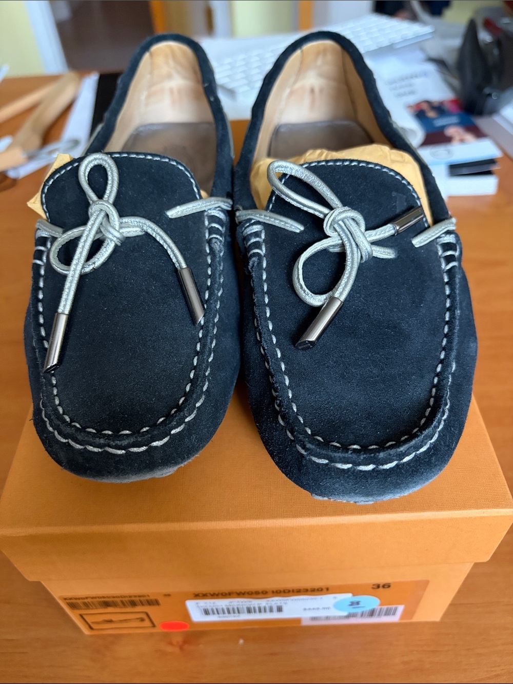 WOMENS TODS SIZE 36 DARK BLUE SUEDE CAR SHOES